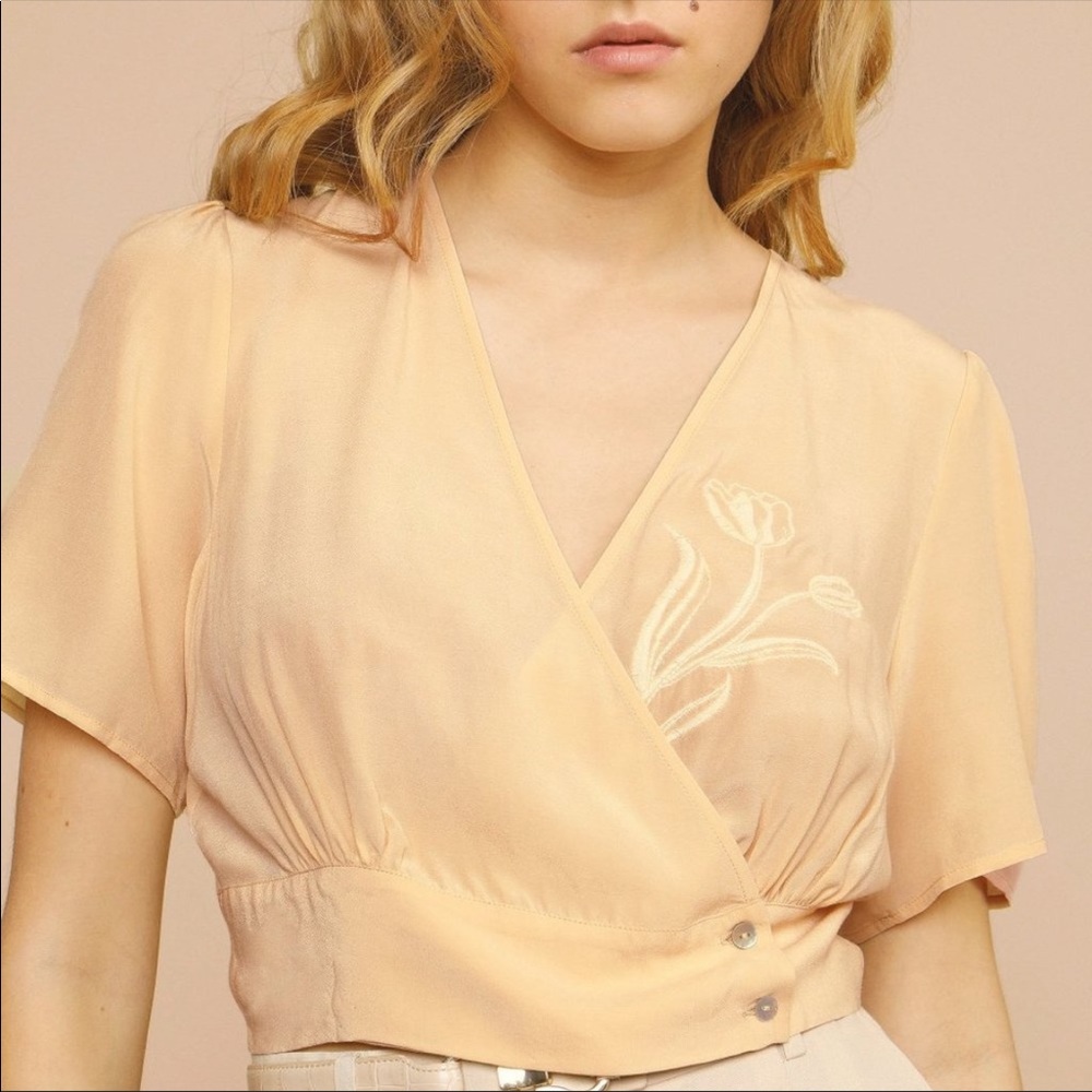 ISO Rouje  Sarah blouse in champagne